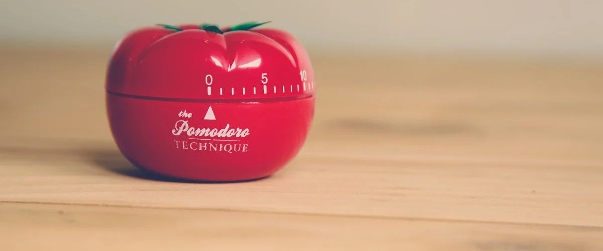 home-slide-pomodorotechnique-kit-halved.webp