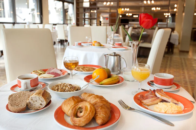 hotel_breakfast.webp