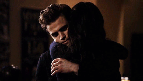 hug-gif-stefan-salvatore-romantic-Favim.com-4271859.gif