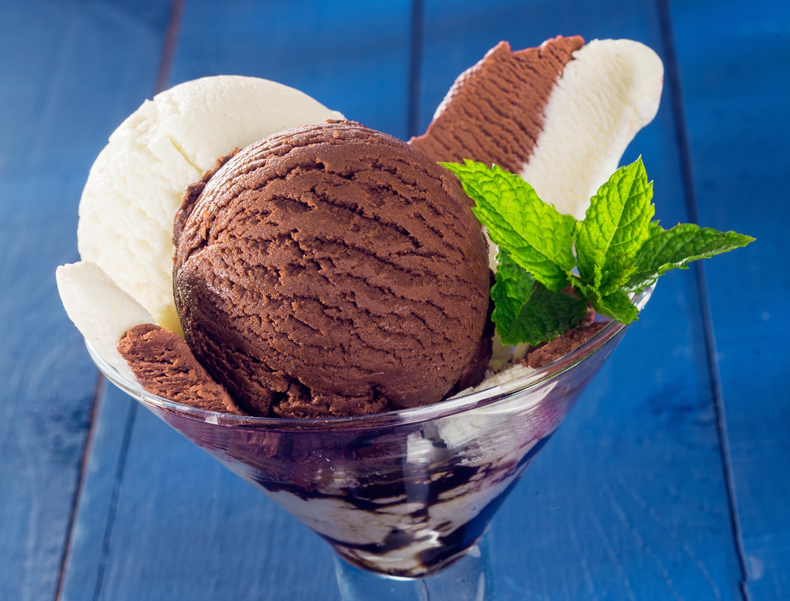 Ice_cream_Closeup_423018.jpg