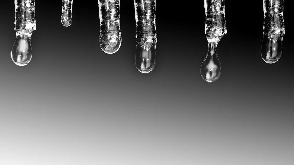 icicles-wallpaper-1366x768.webp
