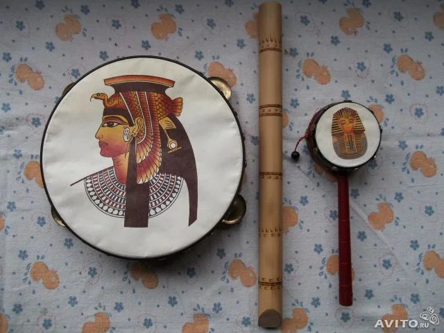 igrushki-iz-egipta-buben-dudka-treschotka-l633974.webp