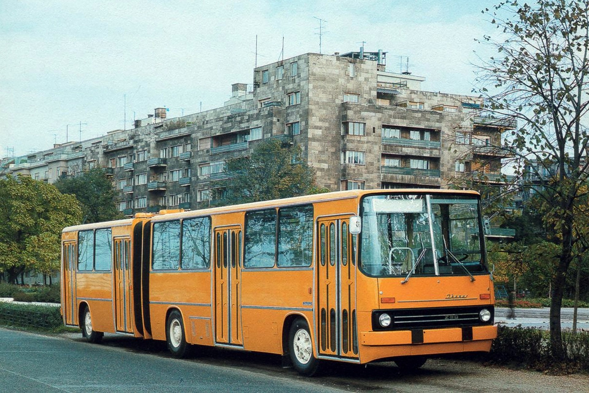 ikarus-280.jpg