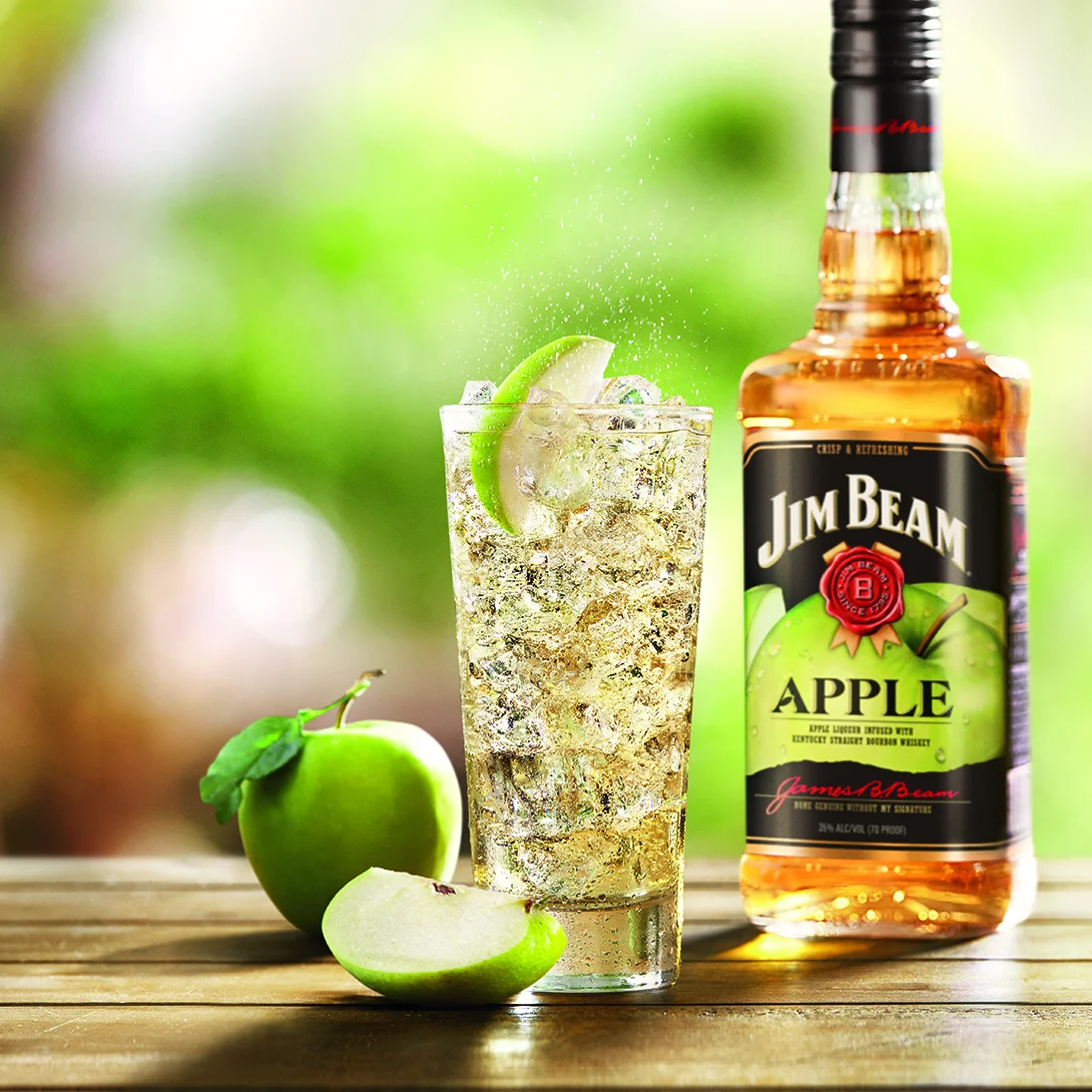 jim_beam_apple_splash_20160401_int_L.jpg