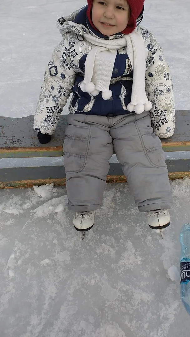 юля на льду.jpg