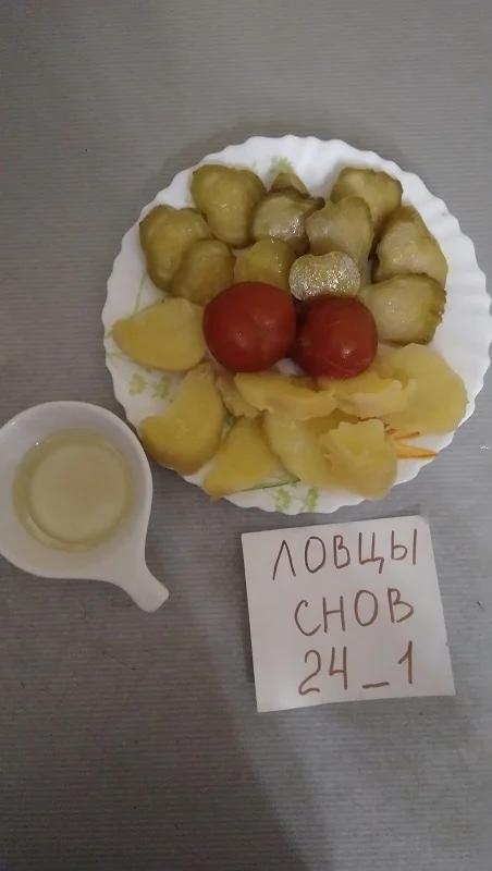 картоха с огурцами3.webp