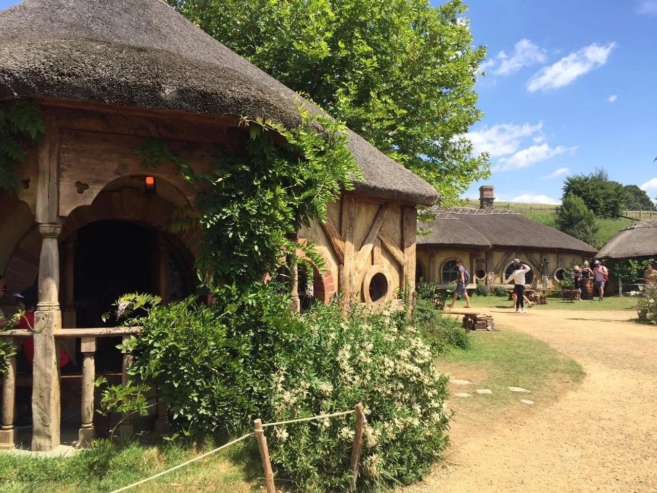 KJULfcEeKi4 (1).webp