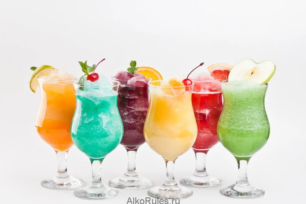 Koktejli-bezalkogolnye-v-bokalah-1024x683.webp