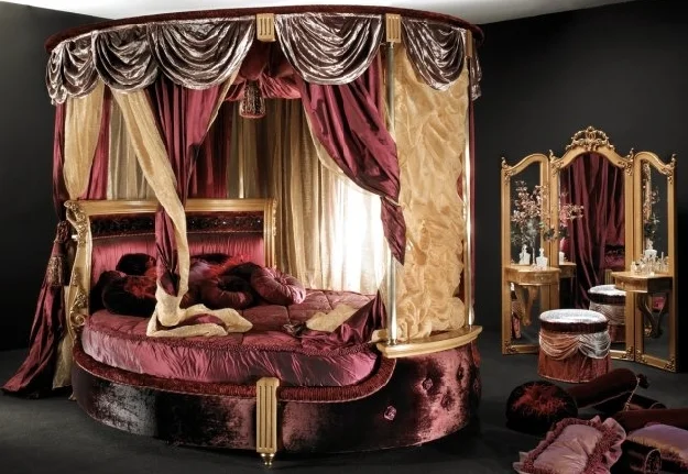 Krovat-s-baldahinom--1-chast.webp