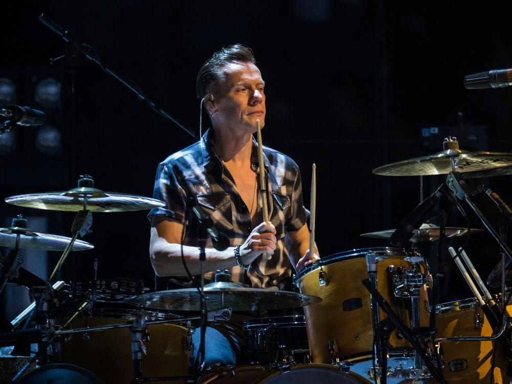 Larry Mullen 2.webp