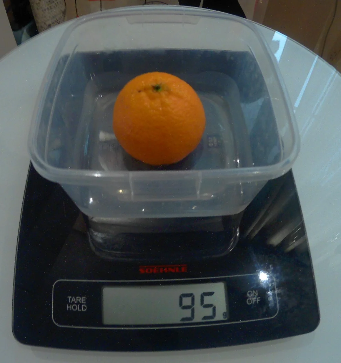 Мандарин в кожуре.webp