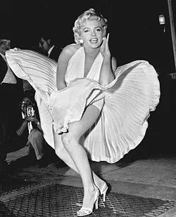 Marilyn_Monroe_photo_pose_Seven_Year_Itch.webp