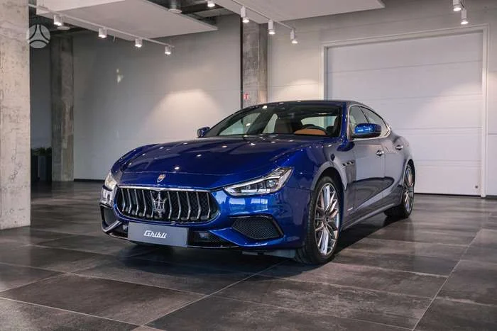 maserati-ghibli-3-0-l-sedanas-2019-benzinas.webp