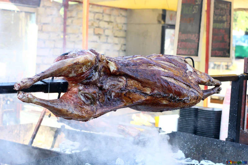 meat-health-carcass-pig-skewer-47424.webp