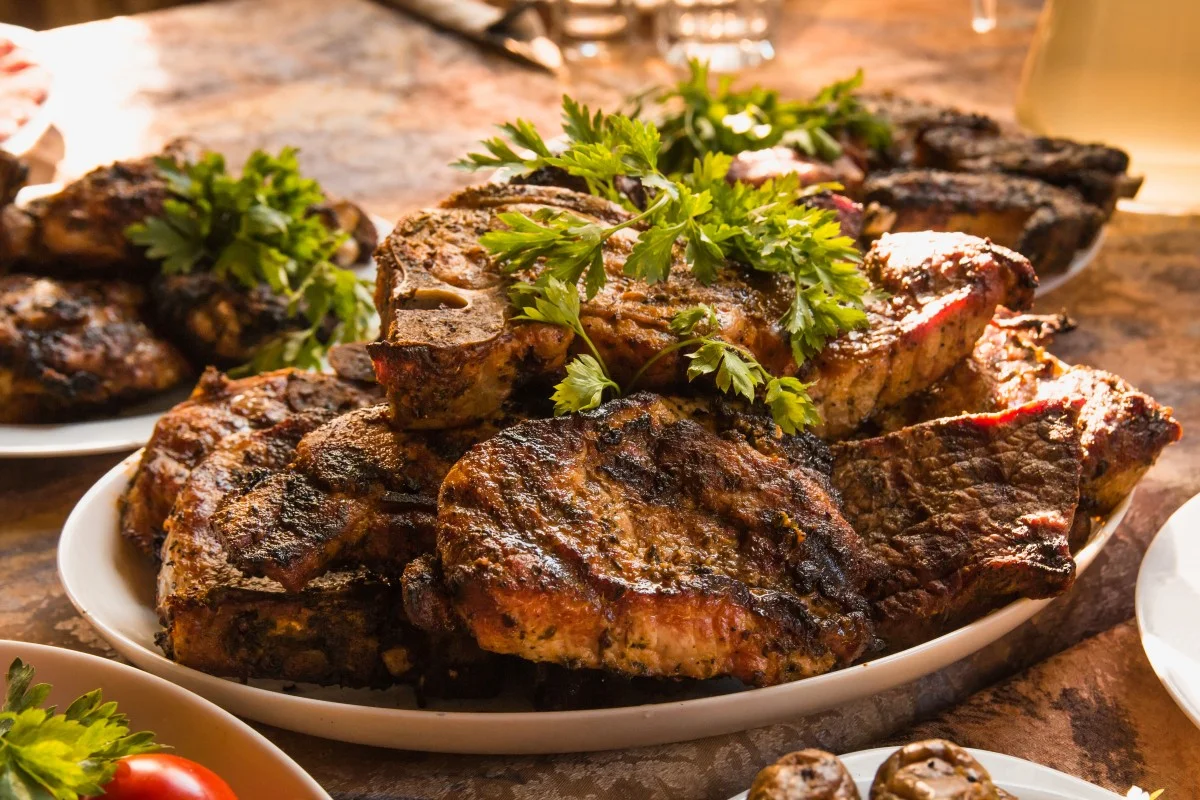 meat_food_bbq_fried_meat_shish_kebab_grill_plate_steaks-830938.webp