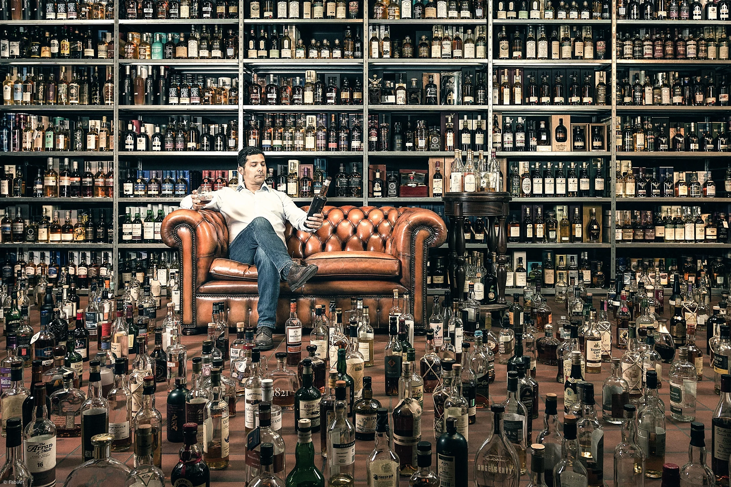 Men_Many_Alcoholic_drink_degustator_Sofa_Bottle_523169_2499x1666.webp
