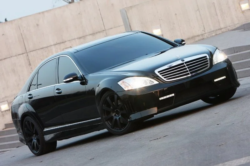 mercedes-benz-s-class-img1.webp