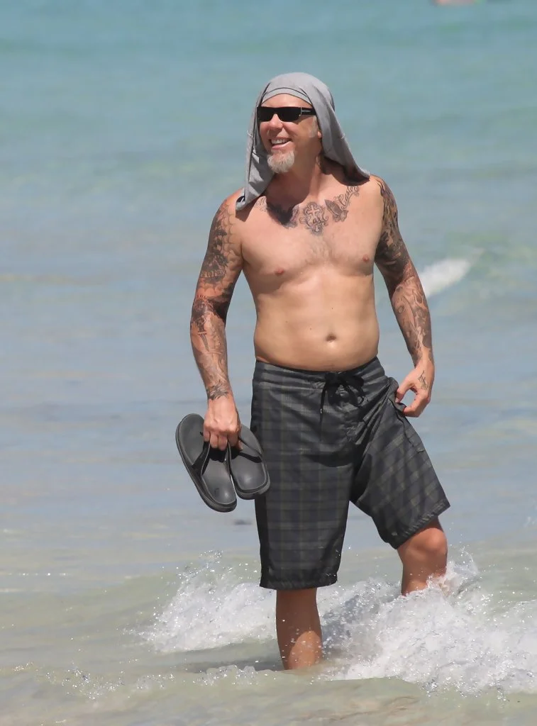 Metallica hits the beach vlUvm6CUt_-x.webp