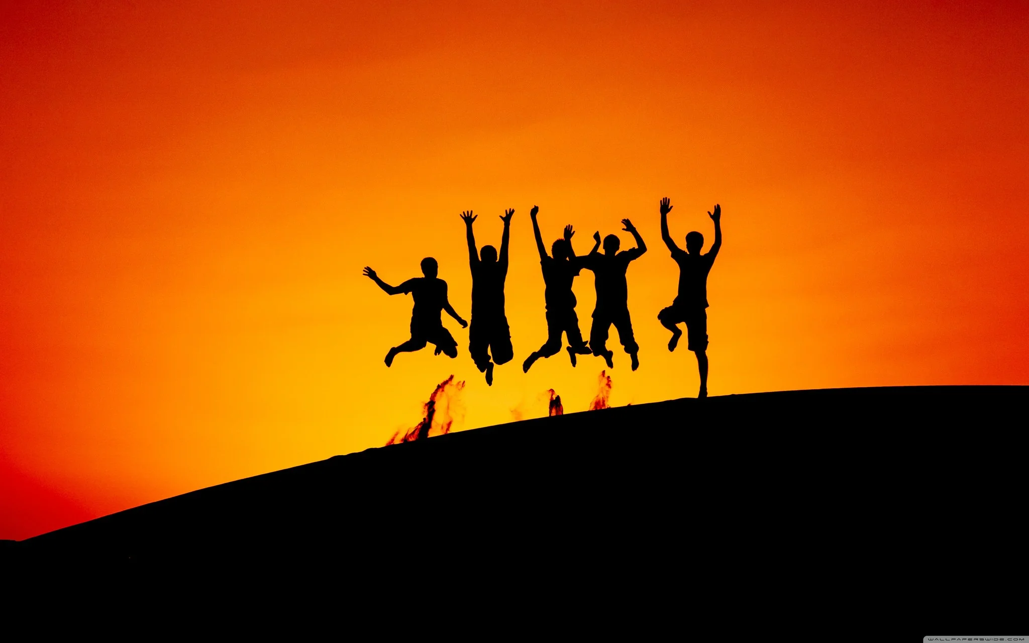 neel damakiya_friends jump_YkRmSWpfeg.webp