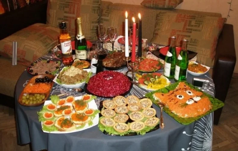 new_year_table.webp