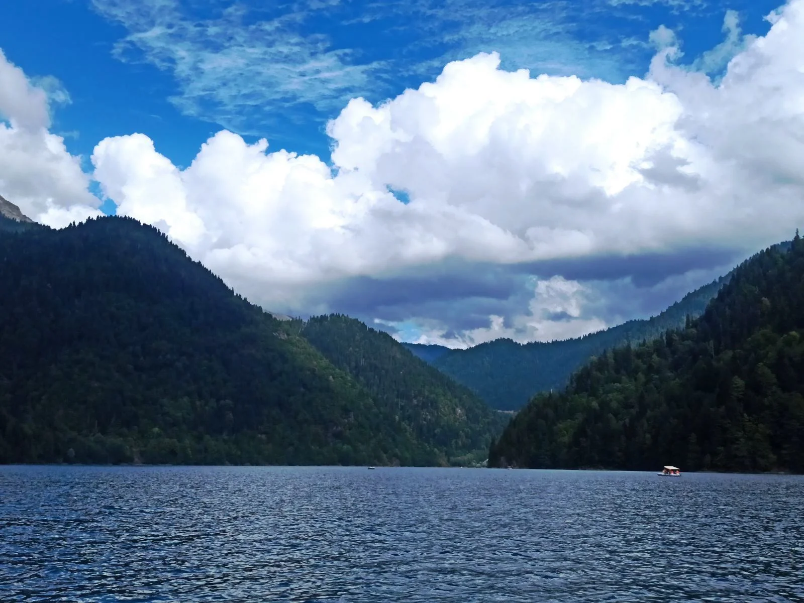 озеро Рица1.webp