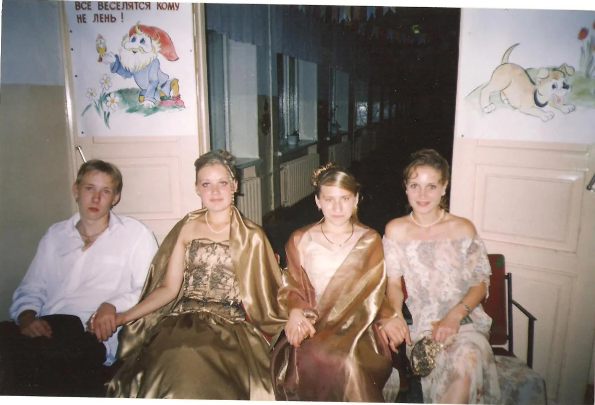 первые выпускники.webp