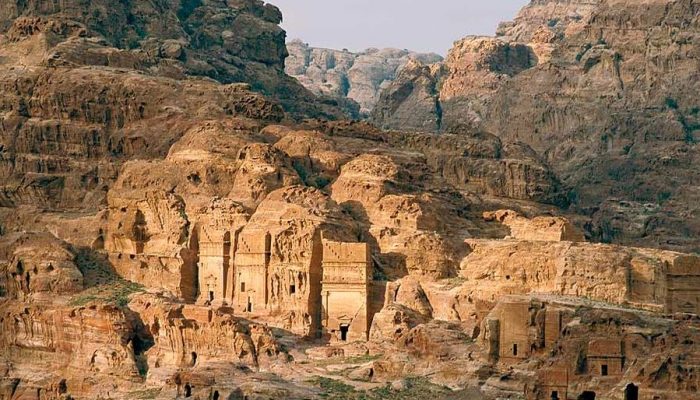 Petra_Iordaniya_8-700x400.jpg