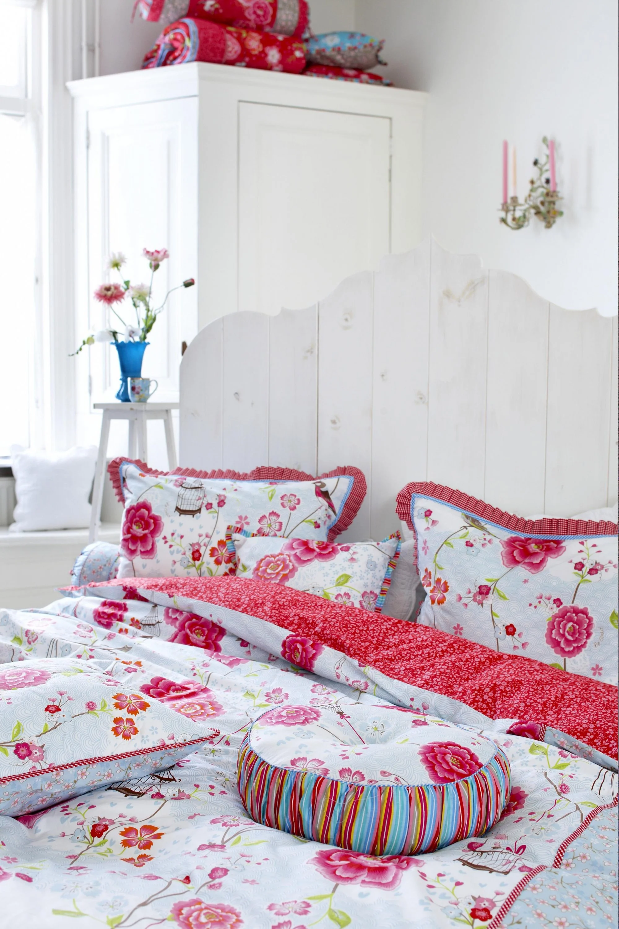 pip studio bop white duvet set.webp