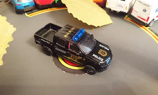 Полицейская машина.webp