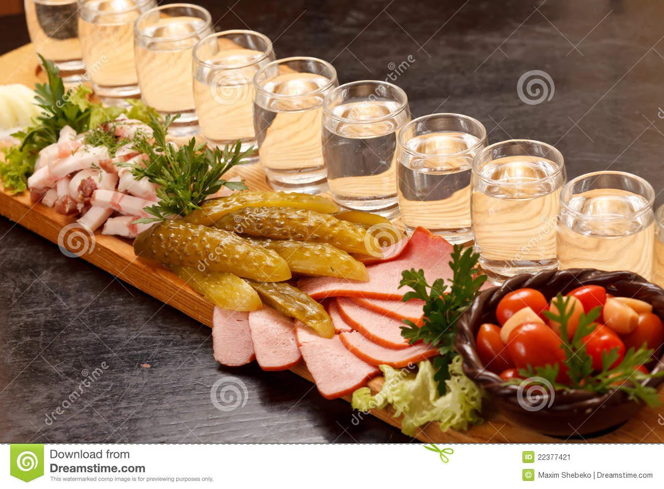 праз-ничная-таблица-22377421.webp