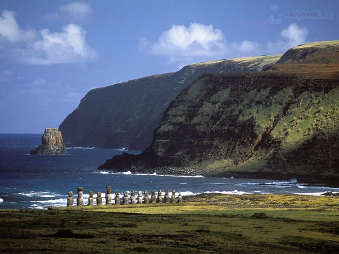 rapa_nui_guardians_easter_island_ahu_tonhariki_site_chile (1).jpg