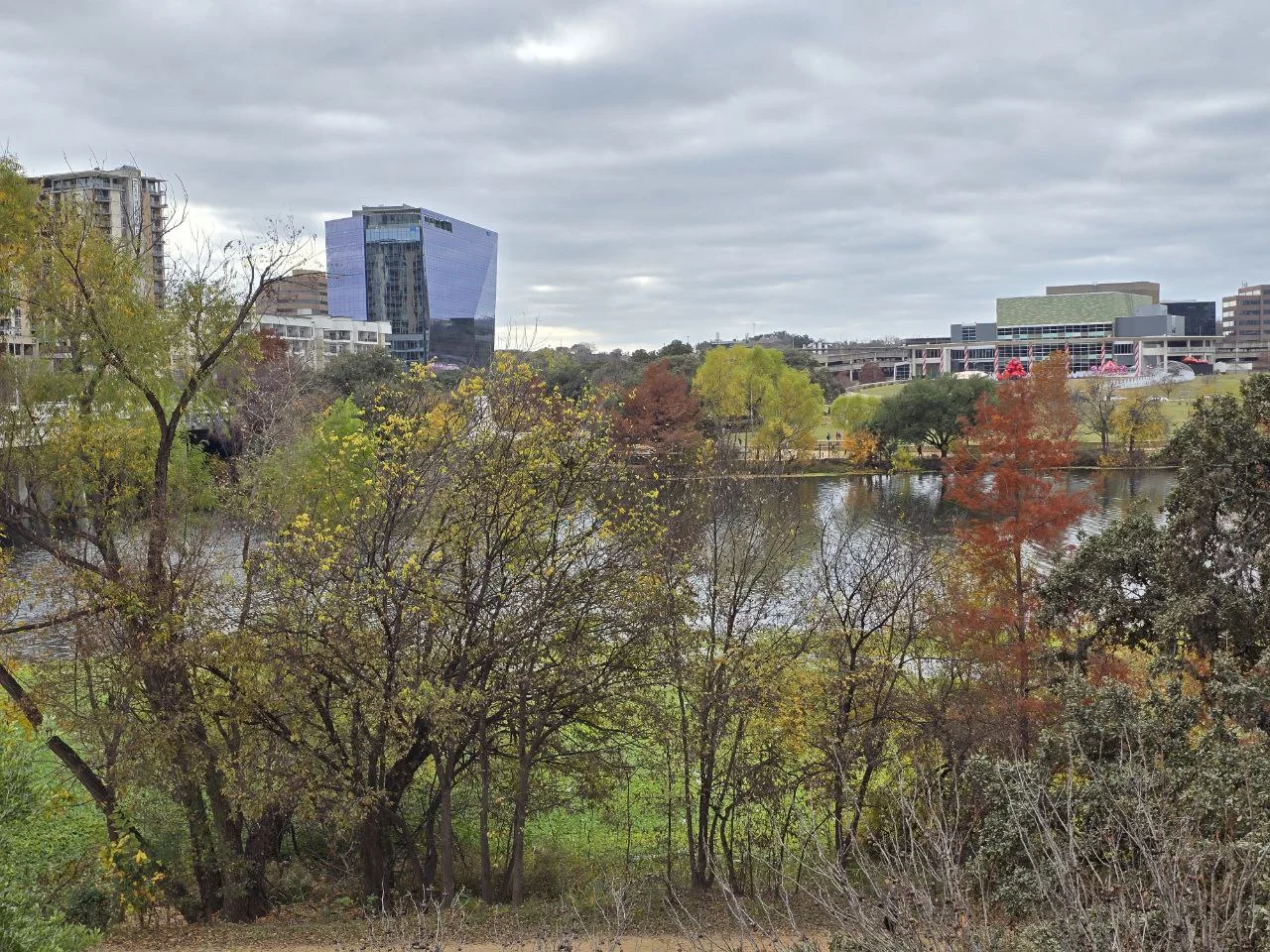 река осень.webp