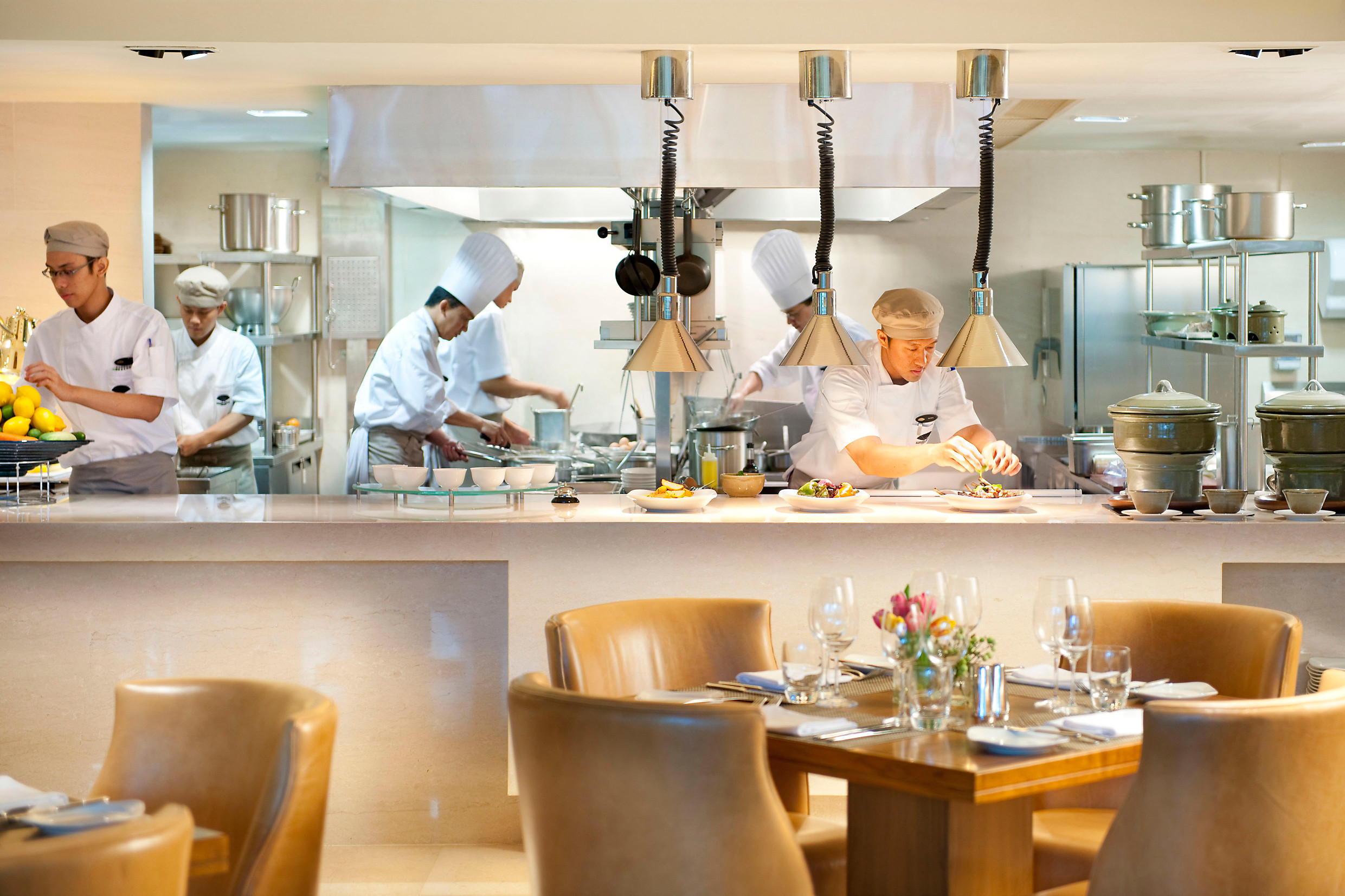 restaurant-open-kitchens-in-best-embracing-the-open-kitchen-restaurant.jpg