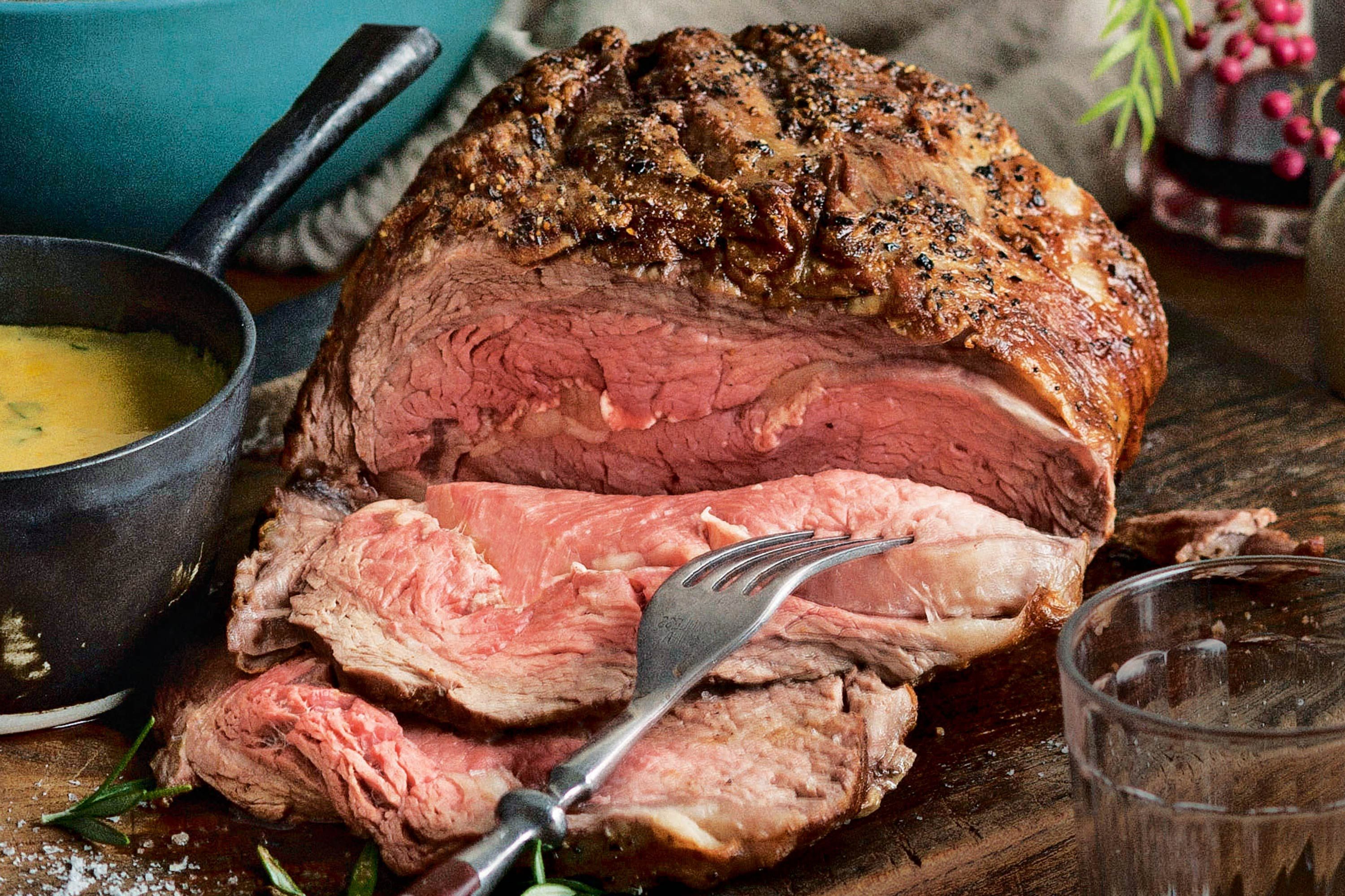 roast-beef-with-bearnaise-sauce-97519-1.jpeg