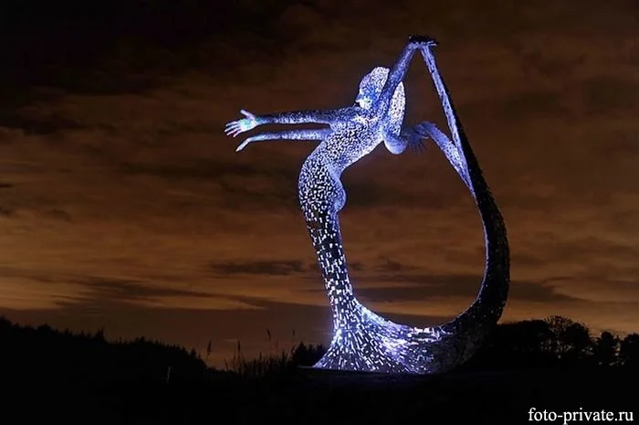 русалка шотландия ночь.webp