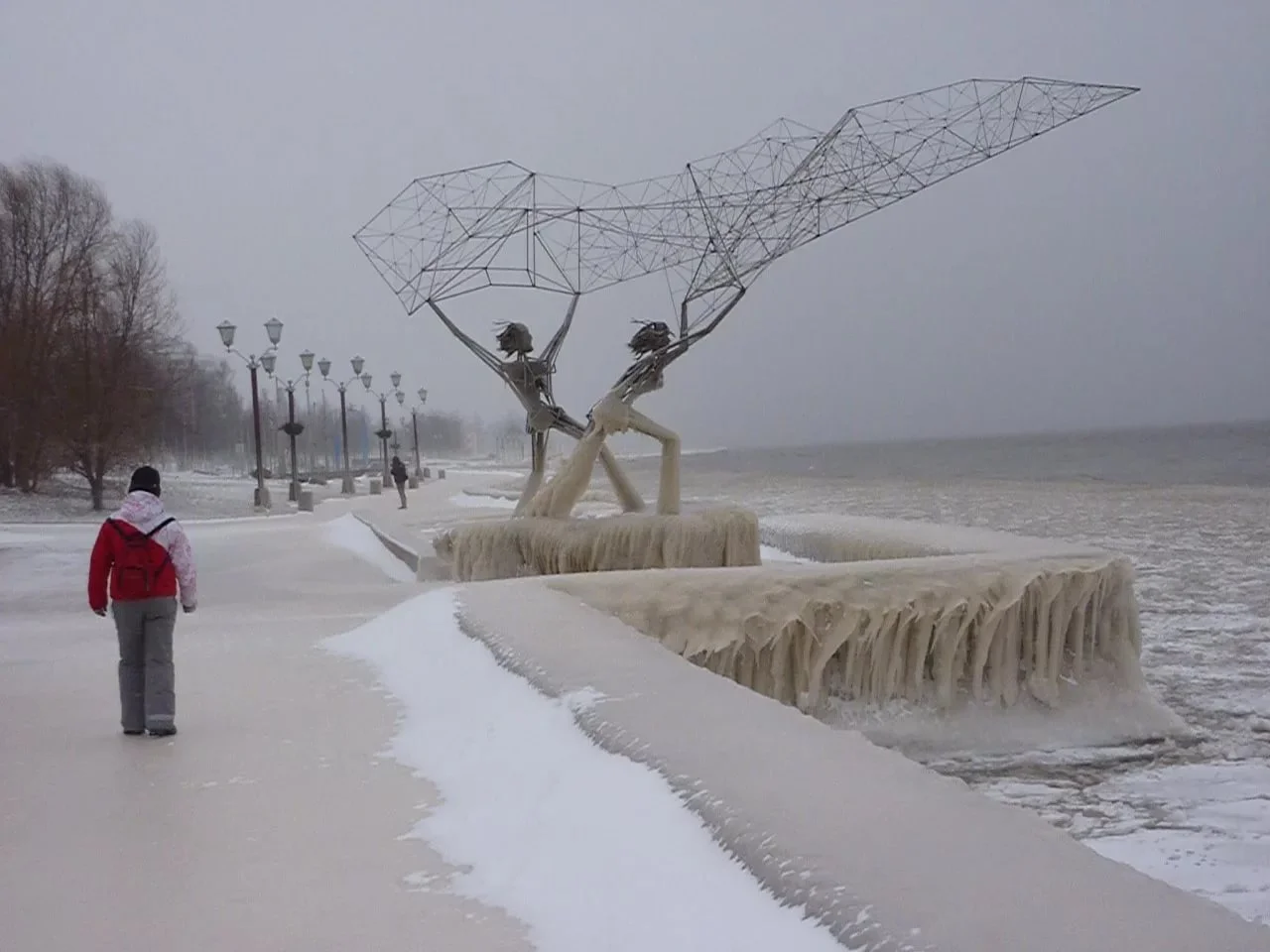 рыбаки после шторма.webp