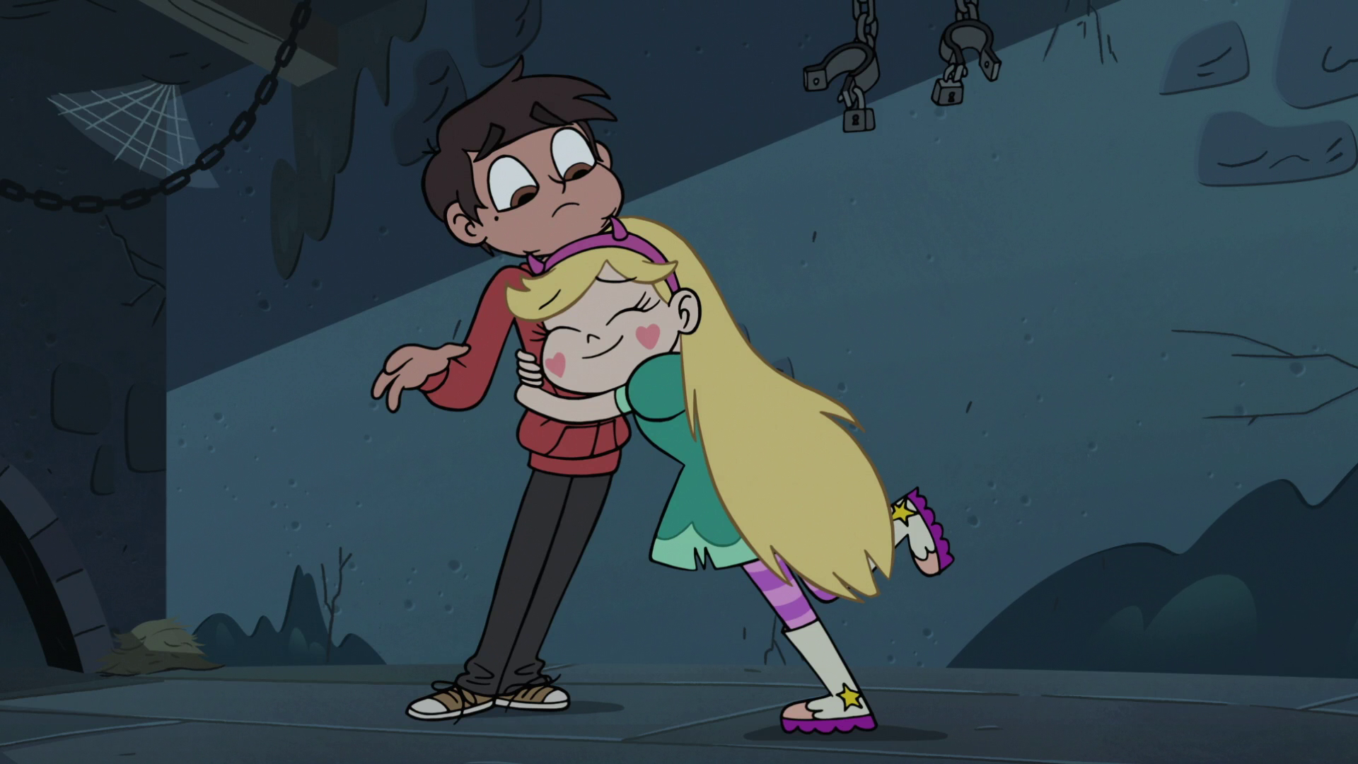 S3E7_Star_Butterfly_hugging_Marco.png