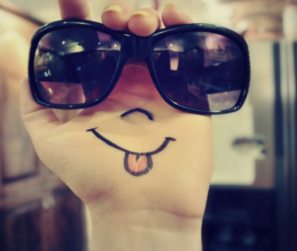 Sarah Buckley_Hilarious Face_YkVhQg.webp