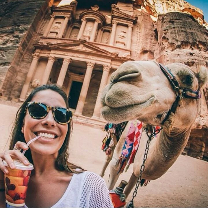 Selfie-with-a-camel-in-front-of-Petra,-Jordan-funnyrepost.com-.webp