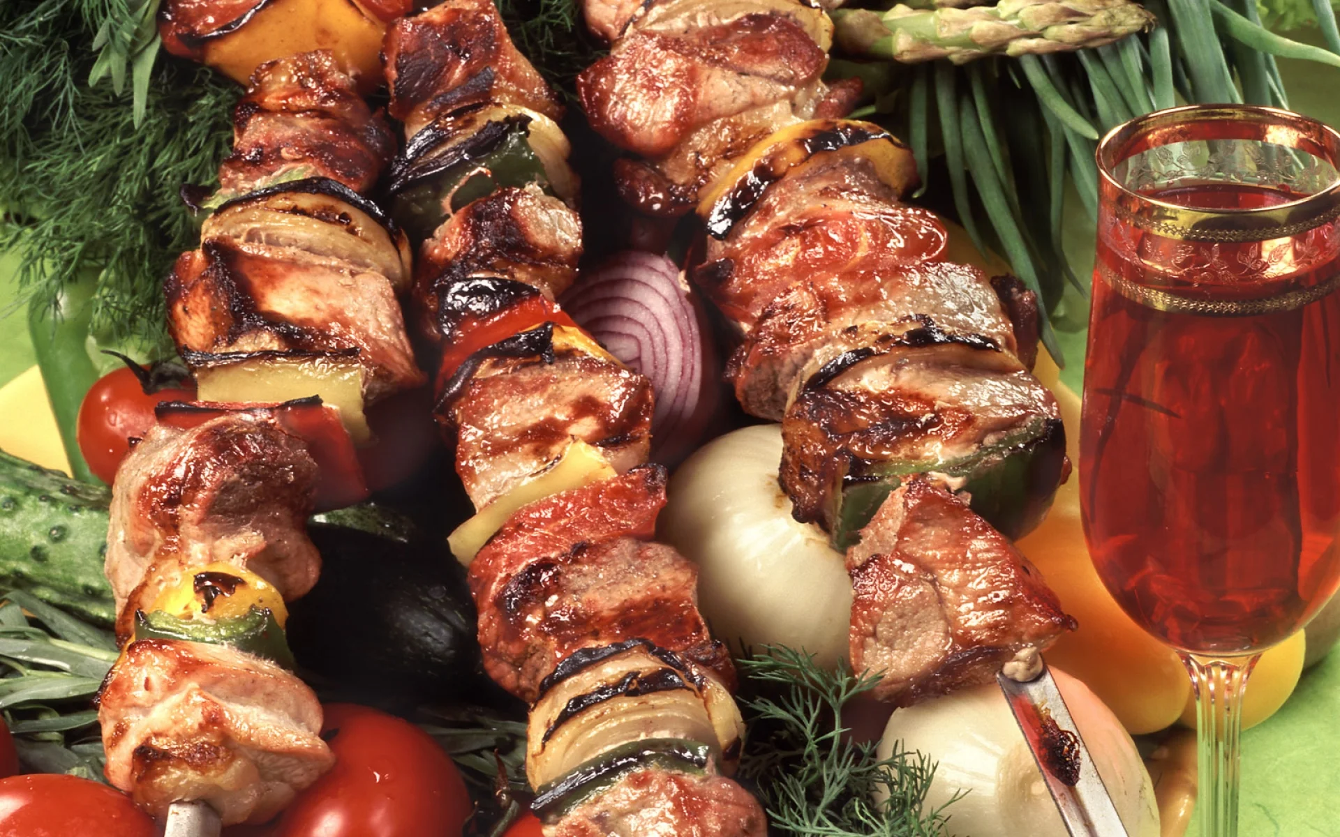 shashlik-i-vino-1920x1200.webp