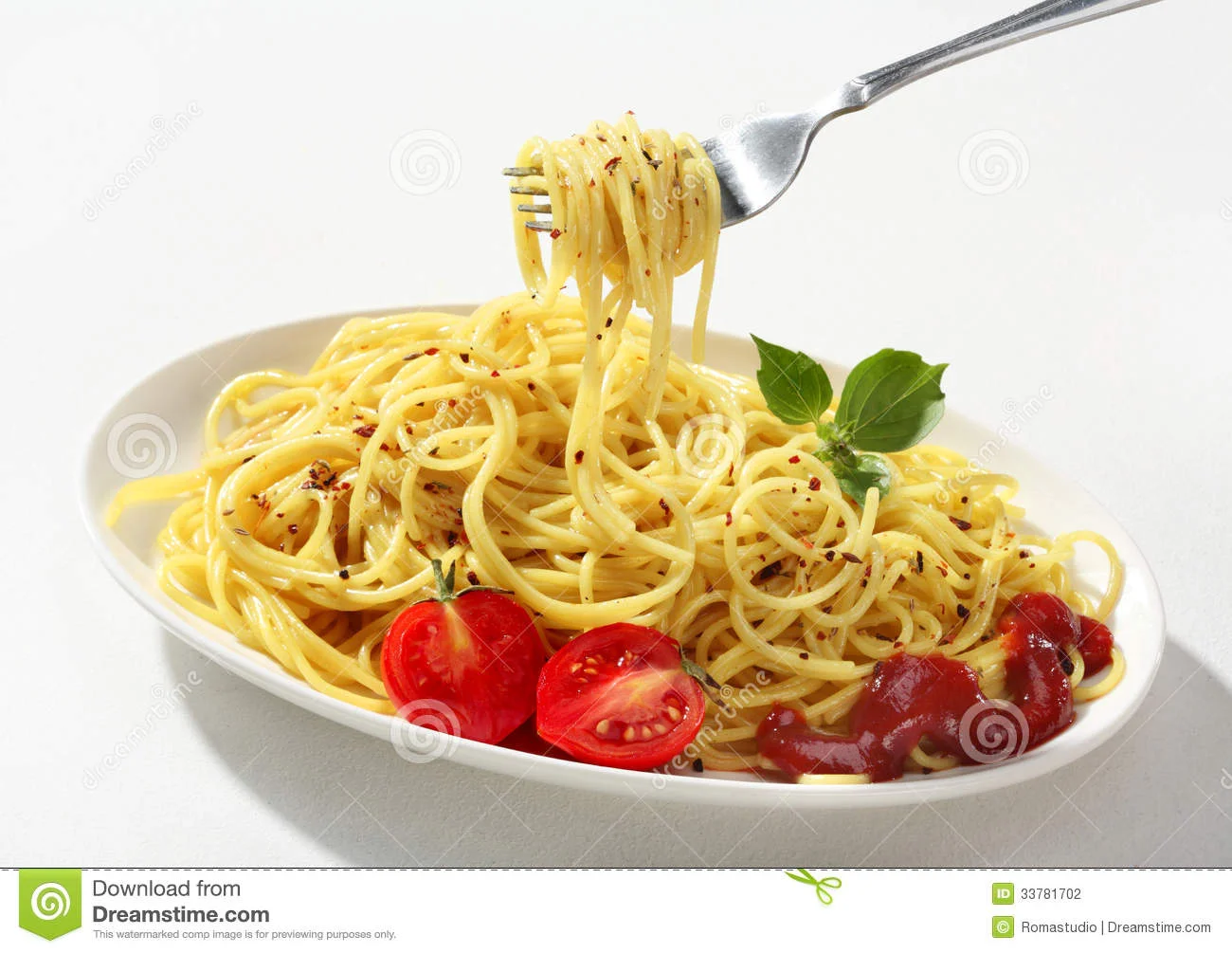 spagetti-p-en-gaffel-33781702.webp