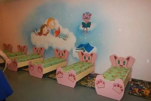 spalnya_v_detskom_sadu_9.webp