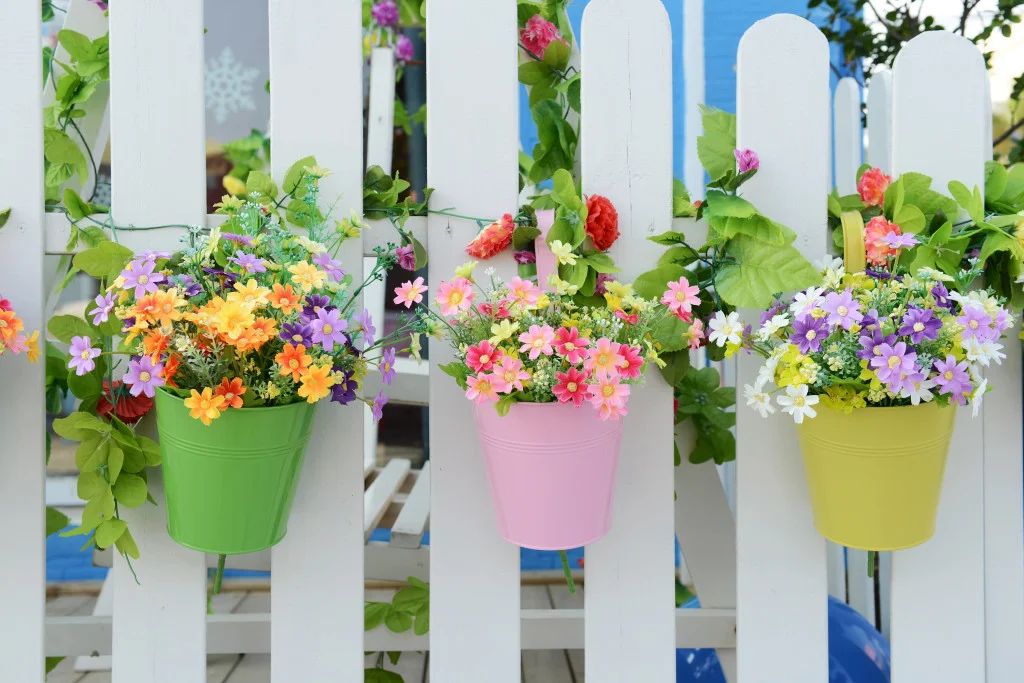 spring-fence-ideas-1024x683.webp
