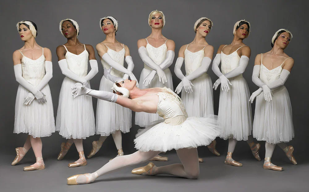 srv-swan-lake-act-2-studio-line_1000.webp