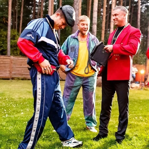 stil-90-h-godov-dlya-muzhchin-5 (1).webp