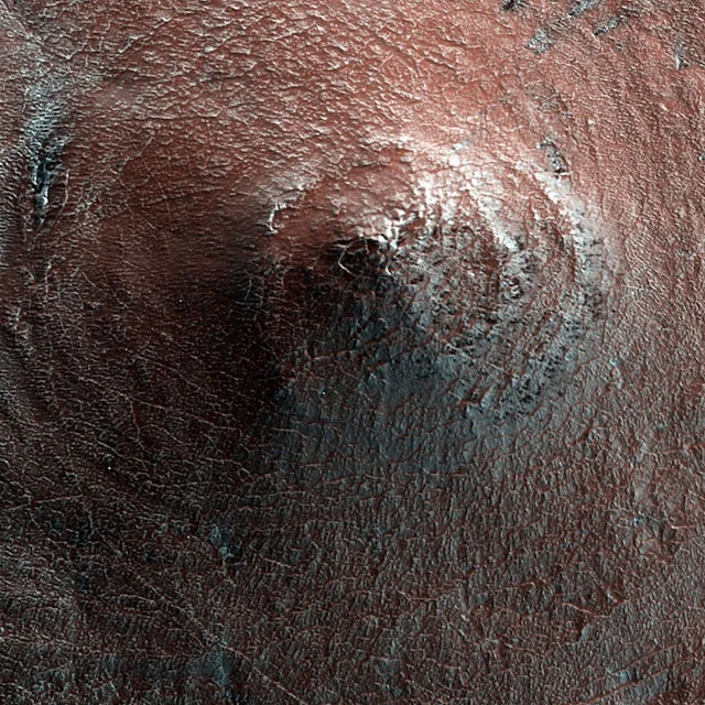 Странный холм на Марсе..webp