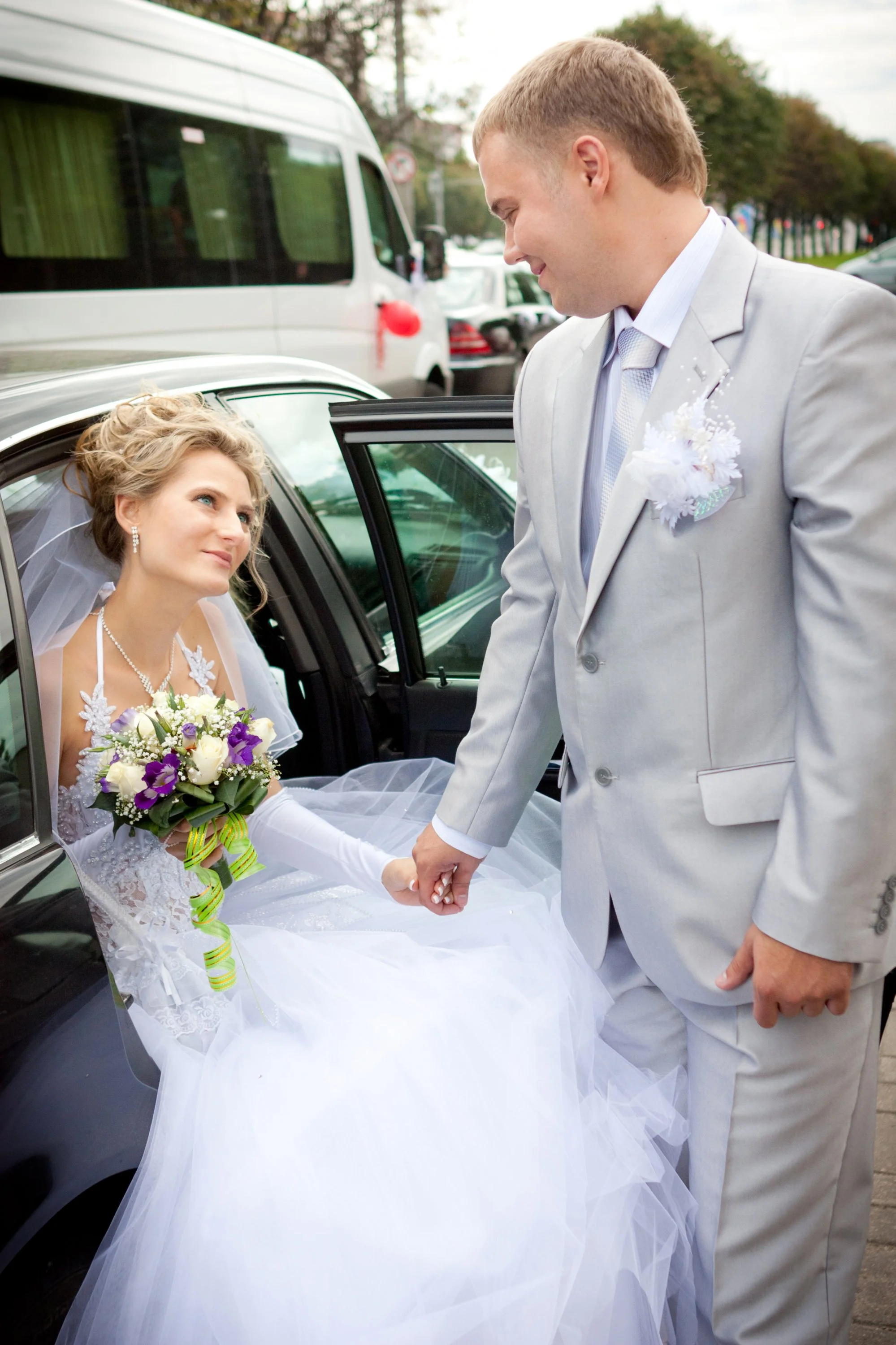 свадьба машина.webp