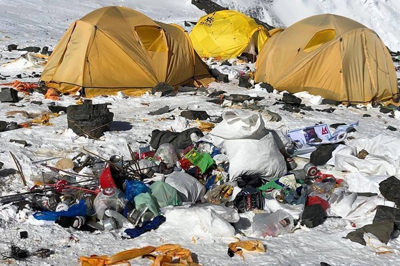 свалка-эверест.webp
