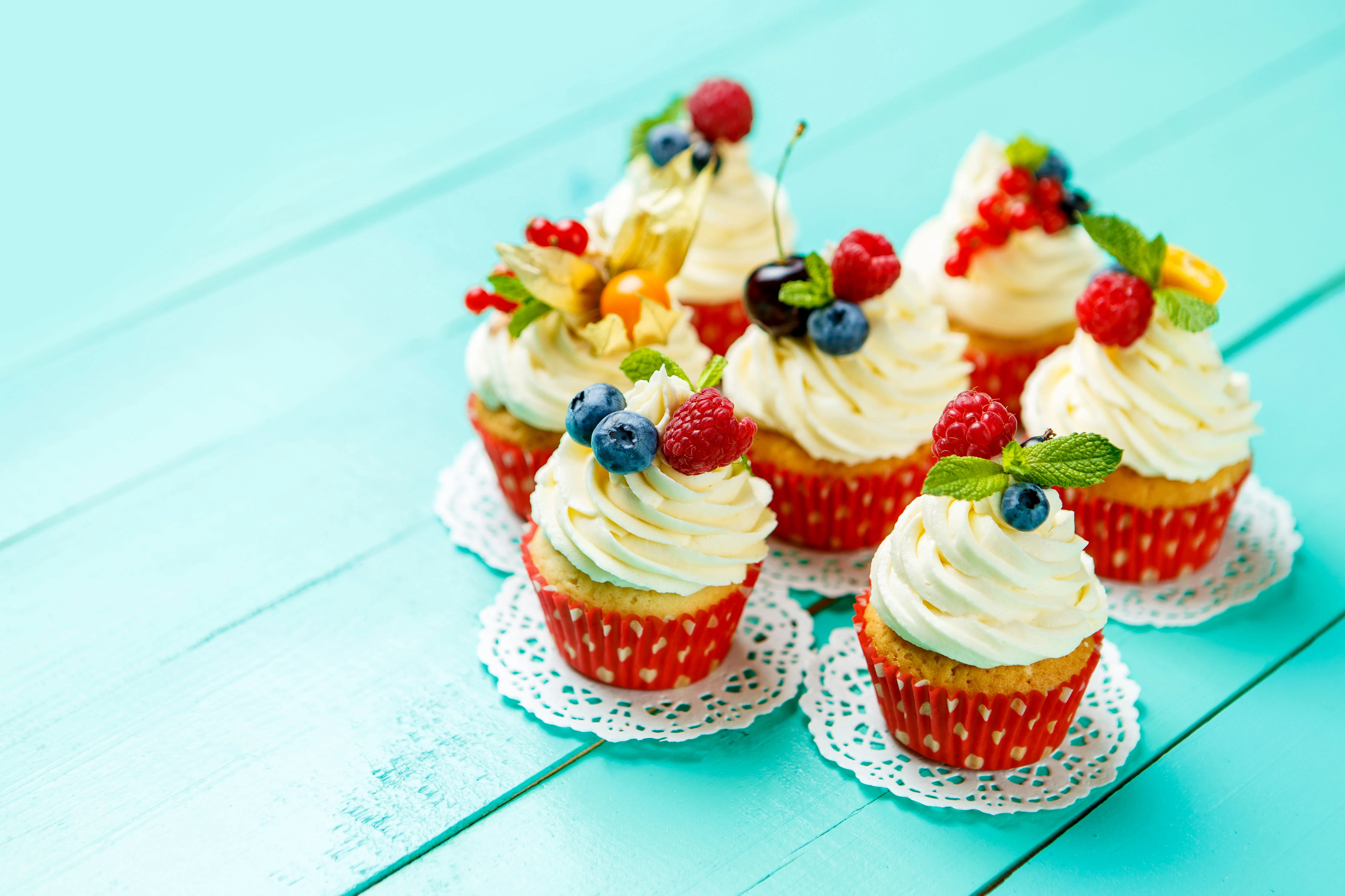 Sweets_Cake_Berry_495542.webp