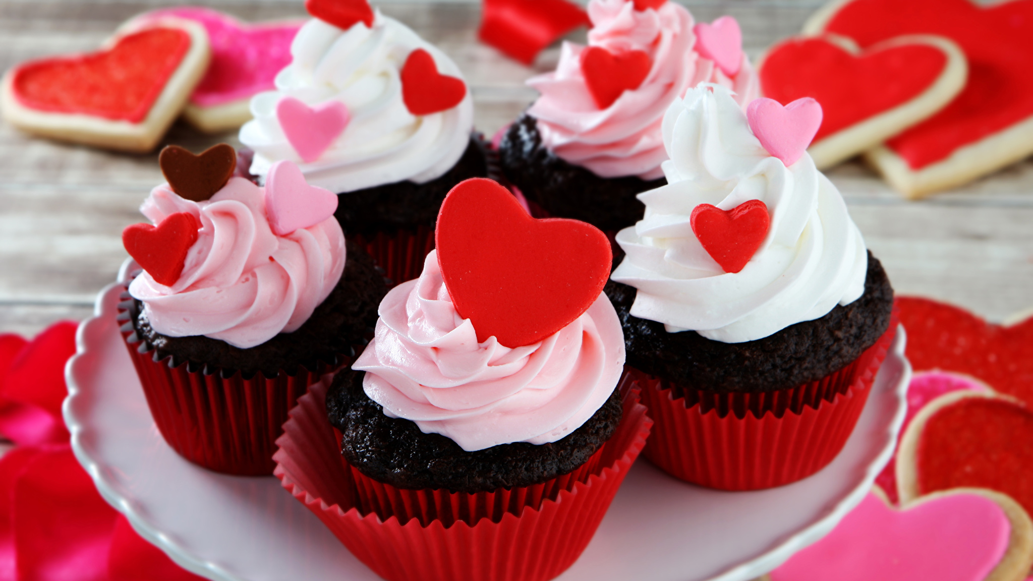 Sweets_Cake_Cupcake_Heart_514698_2048x1152.jpg